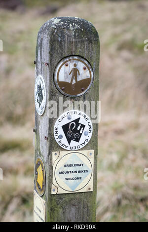 Calder Aire Link Zeichen auf Wadsworth Moor, auf dem walshaw Immobilien, in der Nähe von Hardcastle Crags, Calderdale, Großbritannien Stockfoto