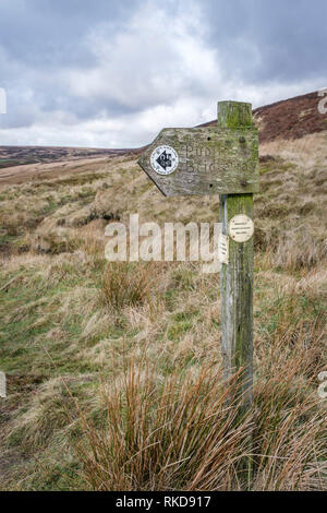 Calder Aire Link Zeichen auf Wadsworth Moor, auf dem walshaw Immobilien, in der Nähe von Hardcastle Crags, Calderdale, Großbritannien Stockfoto