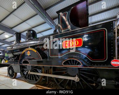 London North Western Railway Nr. 790 2-4-0 Express Personenwagen gebaut Crewe 1873 im Museum in Shildon Stockfoto