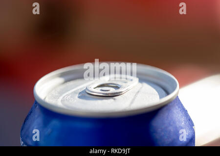 Blick von oben auf ein Can Drink mit Kondenswasser. Stockfoto
