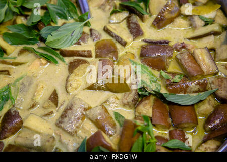 Thailändisches Grünes Curry oder Kaeng khiao Wan ist ein traditionelles Gericht in Thailand. Stockfoto