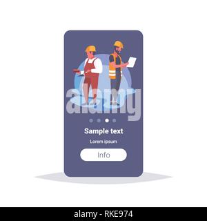 Bauarbeiter paar Industriemechaniker Männer Bauherren männlichen Zeichentrickfiguren in voller Länge vertikaler Platz kopieren Stock Vektor