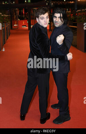Jonas Dassler und Fatih Akin die Teilnahme an der 'Der goldene Handschuh/Der goldene Handschuh' Premiere auf der 69. Internationalen Filmfestspiele Berlin/Berlinale 2019 auf der Berlinale Palaston Februar 09, 2019 in Berlin, Deutschland. | Verwendung weltweit Stockfoto