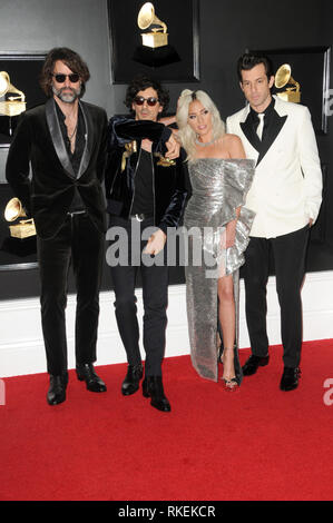 Los Angeles, CA, USA. 10 Feb, 2019. LOS ANGELES - Feb 10: Anthony Rossomando, Lady Gaga, Andrew Wyatt, Mark Ronson am 61. Grammy Awards im Staples Center am 10 Februar, 2019 in Los Angeles, CA Credit: ZUMA Press, Inc./Alamy leben Nachrichten Stockfoto