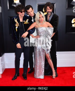 Los Angeles, USA. 10 Feb, 2019. Anthony Rossomando, Lady Gaga, Andrew Wyatt, Mark Ronson am 61. jährlichen Grammy Awards, Staples Center, Los Angeles, CA, United States, 10. Februar 2019. Credit: Tsuni/USA/Alamy leben Nachrichten Stockfoto