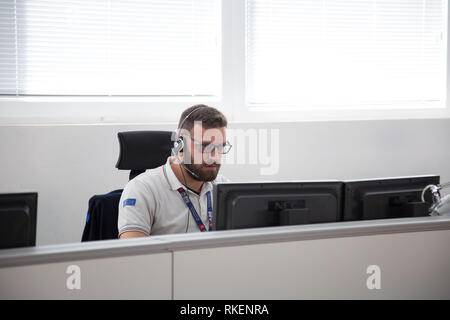 Foto Francesco Bozzo - LaPresse 11-02-2019 Milano (Italia) Cronaca Centrale 112 über Annarumma 27 ore 10:30 Visita del sottosegretario Alle &#x2019;Interno Stefano Candiani, Presenti il prefetto di Milano Renato Saccone, il Presidente della Lombardia Attilio Fontana, il questore di Milano Cardona e i vertici di Carabinieri, Guardia di Finanza e Polizia Stockfoto