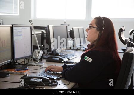 Foto Francesco Bozzo - LaPresse 11-02-2019 Milano (Italia) Cronaca Centrale 112 über Annarumma 27 ore 10:30 Visita del sottosegretario Alle &#x2019;Interno Stefano Candiani, Presenti il prefetto di Milano Renato Saccone, il Presidente della Lombardia Attilio Fontana, il questore di Milano Cardona e i vertici di Carabinieri, Guardia di Finanza e Polizia Stockfoto