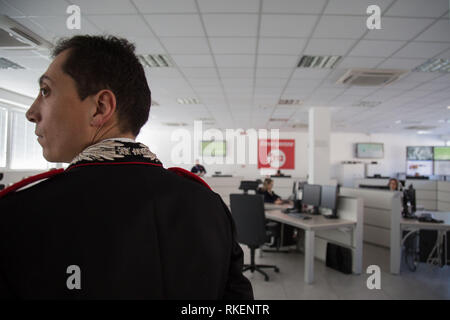 Foto Francesco Bozzo - LaPresse 11-02-2019 Milano (Italia) Cronaca Centrale 112 über Annarumma 27 ore 10:30 Visita del sottosegretario Alle &#x2019;Interno Stefano Candiani, Presenti il prefetto di Milano Renato Saccone, il Presidente della Lombardia Attilio Fontana, il questore di Milano Cardona e i vertici di Carabinieri, Guardia di Finanza e Polizia Stockfoto