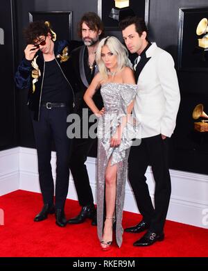 Anthony Rossomando, Lady Gaga, Andrew Wyatt, Mark Ronson bei der Ankunft für die 61. jährlichen Grammy Awards - Ankünfte, Staples Center, Los Angeles, CA, 10. Februar 2019. Foto: Tsuni/Everett Collection Stockfoto