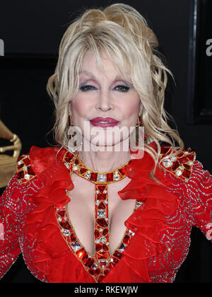 Los Angeles, USA. 10 Feb, 2019. LOS ANGELES, CA, USA - 10. Februar: Sängerin Dolly Parton kommt an die 61. jährlichen Grammy Awards auf Staples Center am 10 Februar, 2019 in Los Angeles, Kalifornien, Vereinigte Staaten. (Foto von Xavier Collin/Image Press Agency) Quelle: Bild Presse Agentur/Alamy leben Nachrichten Stockfoto