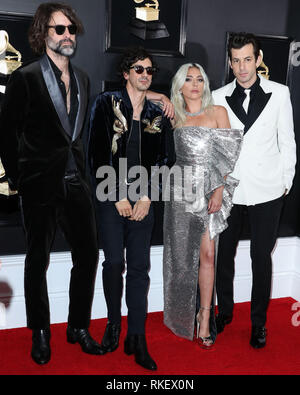 Los Angeles, USA. 10 Feb, 2019. LOS ANGELES, Ca, USA - 10. Februar: Andrew Wyatt, Anthony Rossomando, Lady Gaga und Mark Ronson ankommen Auf der 61. jährlichen Grammy Awards auf Staples Center am 10 Februar, 2019 in Los Angeles, Kalifornien, Vereinigte Staaten. (Foto von Xavier Collin/Image Press Agency) Quelle: Bild Presse Agentur/Alamy leben Nachrichten Stockfoto