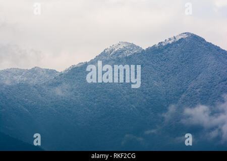 Schneefall, Schnee bedeckten Hügel aus Kathmandu, Nepal, 9 Feb, 2019 Stockfoto