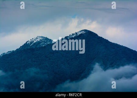 Schneefall, Schnee bedeckten Hügel aus Kathmandu, Nepal, 9 Feb, 2019 Stockfoto