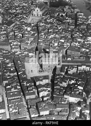 Toskana, Florenz, Luftaufnahme von der Piazza della Signoria, Palazzo Vecchio und Santa Croce, 1910-20 Stockfoto