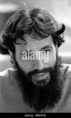 Cat Stevens nun als Yusuf Islam der Sänger in seiner North London Office 1985 fotografierte für das Magazin "Stern" bekannt. Stockfoto