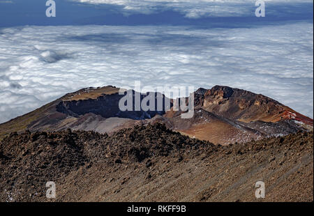 Pico Viejo Vulkankrater gegen bewölkter Himmel Stockfoto