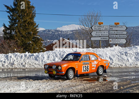 Luc, Frankreich, 4. Februar 2019: Winter Rallye auf dem Vercors Straßen. Rallye Historique ist für jene Autos, die in die Ral teilgenommen haben, vorbehalten. Stockfoto