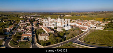 Saint Estephe Dorf, entlang der Weinstraße von Saint Estephe in der Region Bordeaux von Frankreich, Europa Stockfoto