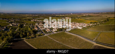 Saint Estephe Dorf, entlang der Weinstraße von Saint Estephe in der Region Bordeaux von Frankreich, Europa Stockfoto