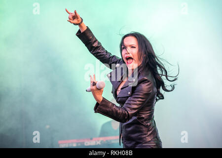 Schweden, Solvesborg - Juni 09., 2018. Die finnische Symphonic Metal Sängerin Tarja führt ein Live Konzert während der schwedischen Musik Festival Sweden Rock Festival 2018. (Foto: Gonzales Foto - Terje Dokken). Stockfoto