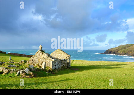 St. Helen's Oratory, an der Küste von Cornwall Cape Cornwall, UK - Johannes Gollop Stockfoto