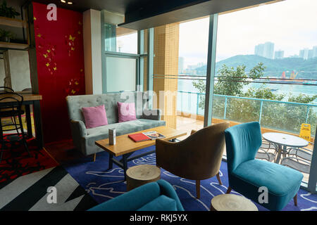 Hongkong - 27. JANUAR 2016: in der Bay Bridge Hong Kong Hotel G. Das hotel liegt auf 123 Castle Peak Road, Ting Kau, Tsuen Wan, Hong Kong. Stockfoto
