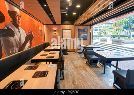 Hongkong - ca. Januar 2016: inside Yoshinoya Restaurant. Yoshinoya ist ein japanisches Schnellrestaurant Kette. Stockfoto