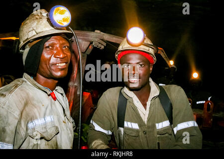 Johannesburg, Südafrika - 11. August 2008: U-Platin Palladium Bergbau und Maschinen Stockfoto