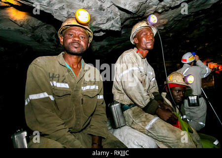 Johannesburg, Südafrika - 11. August 2008: U-Platin Palladium Bergbau und Maschinen Stockfoto