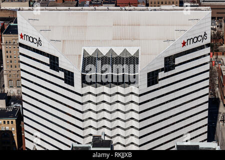 Cincinnati - ca. Februar 2019: Macy's Corporate Headquarters. Macys Pläne weiter schließen, speichert im Jahr 2019 I Stockfoto