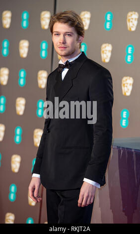 Joe Alwyn besucht die EE British Academy Film Awards in der Royal Albert Hall, London. Stockfoto