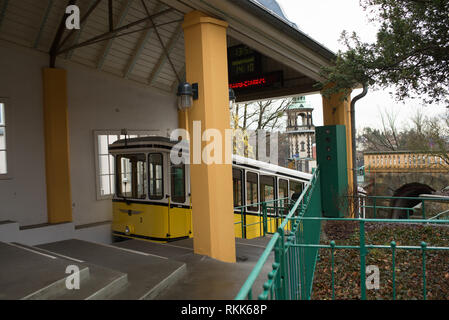 Dresden Bergbahn, Standseilbahn in Deutschland an der Bergstation Stockfoto
