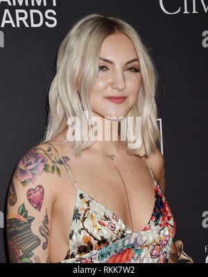 BEVERLY HILLS, Ca - Februar 09: Julia Michaels besucht die Recording Academy und Clive Davis' 2019 Pre-GRAMMY Gala im Beverly Hilton Hotel auf Feb. Stockfoto