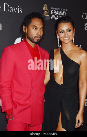 BEVERLY HILLS, Ca - Februar 09: Miguel (L) und Nazanin Mandi der Recording Academy und Clive Davis' 2019 Pre-GRAMMY Gala teilnehmen Im Beverly Hilton Stockfoto