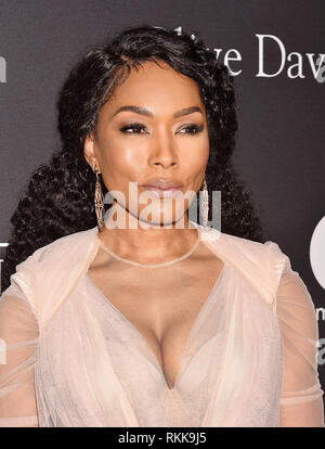 BEVERLY HILLS, Ca - Februar 09: Angela Bassett besucht die Recording Academy und Clive Davis' 2019 Pre-GRAMMY Gala im Beverly Hilton Hotel auf Feb. Stockfoto