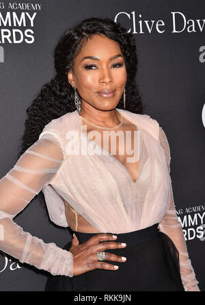 BEVERLY HILLS, Ca - Februar 09: Angela Bassett besucht die Recording Academy und Clive Davis' 2019 Pre-GRAMMY Gala im Beverly Hilton Hotel auf Feb. Stockfoto