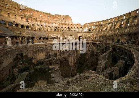 Blick auf das Kolosseum, Rom, Italien Stockfoto