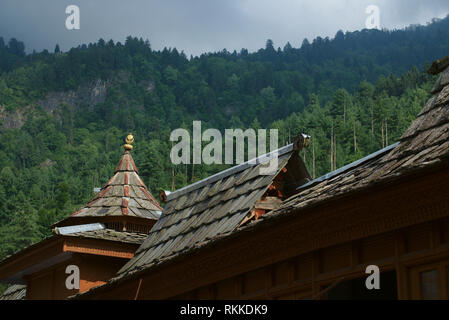 Bhimakali Tempel, ursprünglich als Bhimadevi Tempel, in Sarahan, Himachal Pradesh bekannt. Stockfoto