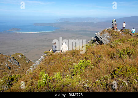 Wanderer auf der Ironbound Range auf der South Coast Track Stockfoto