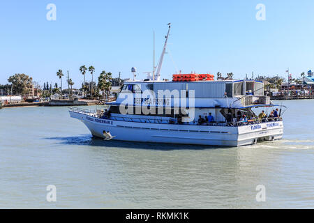 TAMPA, Florida - 24. Februar 2016: Mit 2 Flughäfen, 100 Meilen von Stränden, einem Hafen und vielen Attraktionen, das Tampa, St. Pete, Clearwater Gegend ist Stockfoto