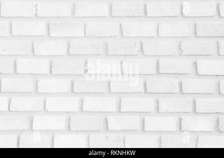 Moderne, weiße und graue Küche mit u-Fliesen und Decke Stockfoto, Bild