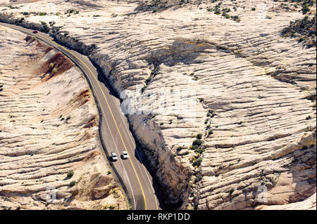 Scenic Byway 12 in der Nähe von Escalante, Utah, USA. . Vom Kopf gesehen, der Felsen blicken. Stockfoto