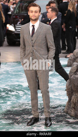 London, UK, 31. März 2014 Douglas Booth kommt an der UK Premiere von 'Noah' im Odeon Leicester Square Stockfoto