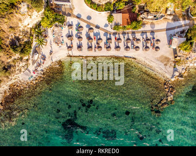 Einer der bekanntesten Strände in der Griechischen Insel Thasos oder Thassos Stadt, Luftaufnahme Stockfoto