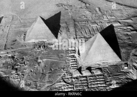 Luftaufnahme der Pyramids, Kairo, Ägypten, Afrika 1930 Stockfoto