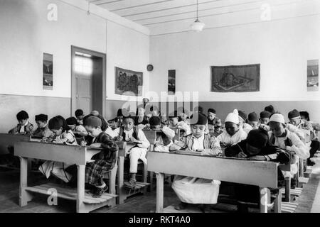 Afrika, libia, Tripolitanien, Bambini indigeni Nella scuola italiana Principe di Piemonte, 1930 Stockfoto
