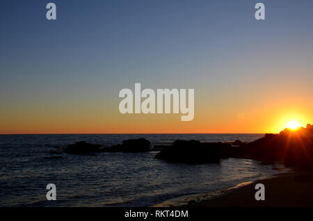 Sonnenuntergang an der Cala de Roche, Conil de la Frontera Stockfoto