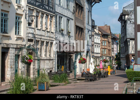 Rouen (Normandie, Frankreich): 'rue Eau-de-Robec" Straße in der Innenstadt *** Local Caption *** Stockfoto