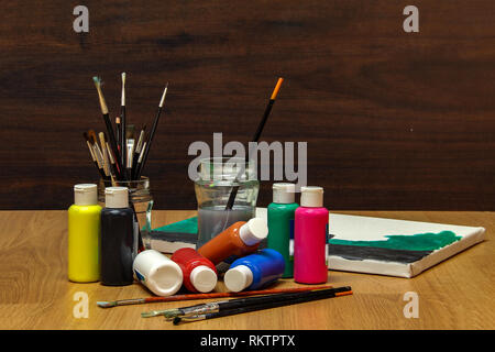 Farben und Pinsel Artist/Wasserfarben Stockfoto