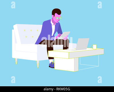 Abbildung: ein Mann sitzt auf dem Sofa holding Tablet in der Hand im Internet surfen. Stockfoto